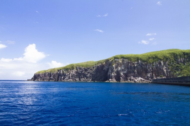 【驚】鹿児島の竹島の海。こんなに青いのみたことない